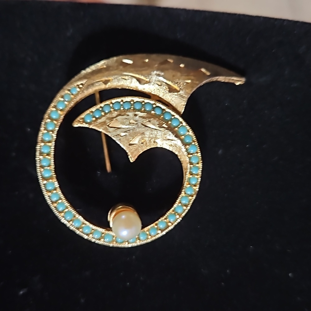Vintage Art Deco brooch marked Sphinx